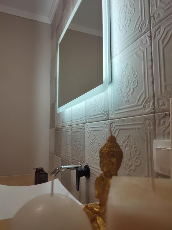 Gratelia Apartment Damnoni Luaran gambar