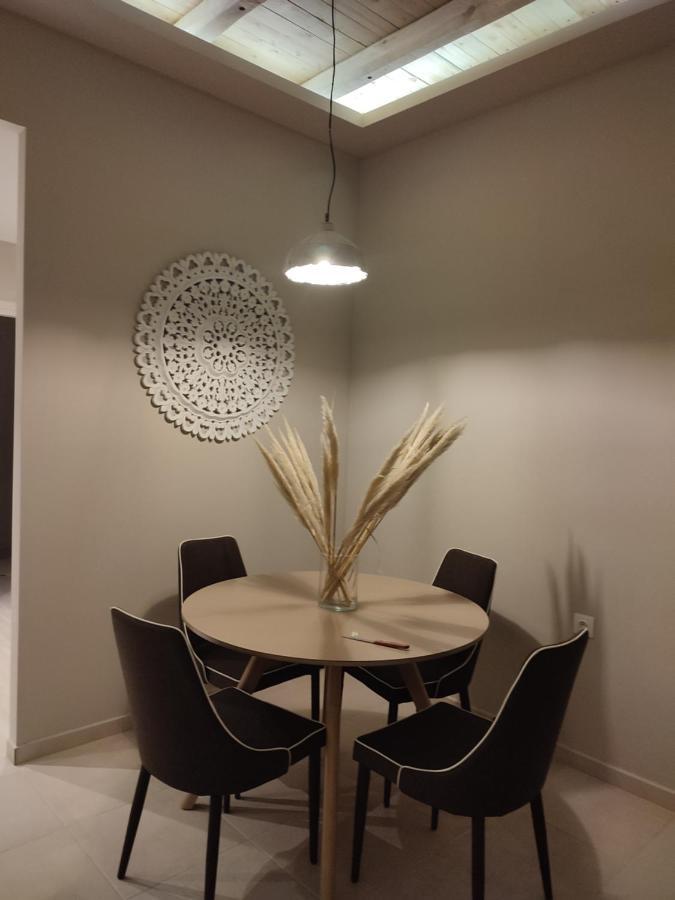 Gratelia Apartment Damnoni Luaran gambar