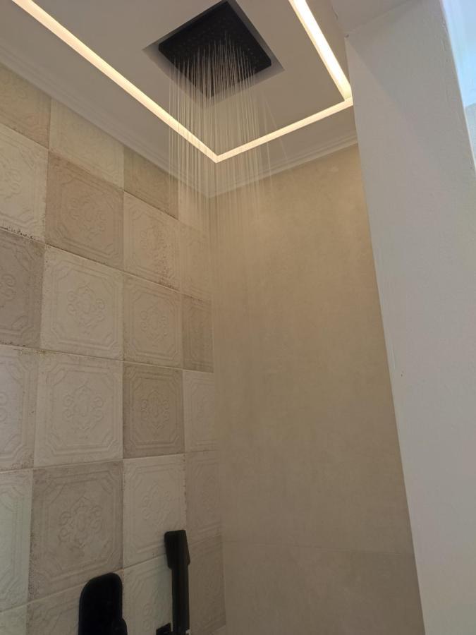 Gratelia Apartment Damnoni Luaran gambar