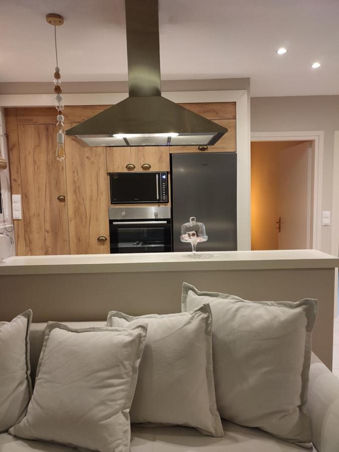 Gratelia Apartment Damnoni Luaran gambar