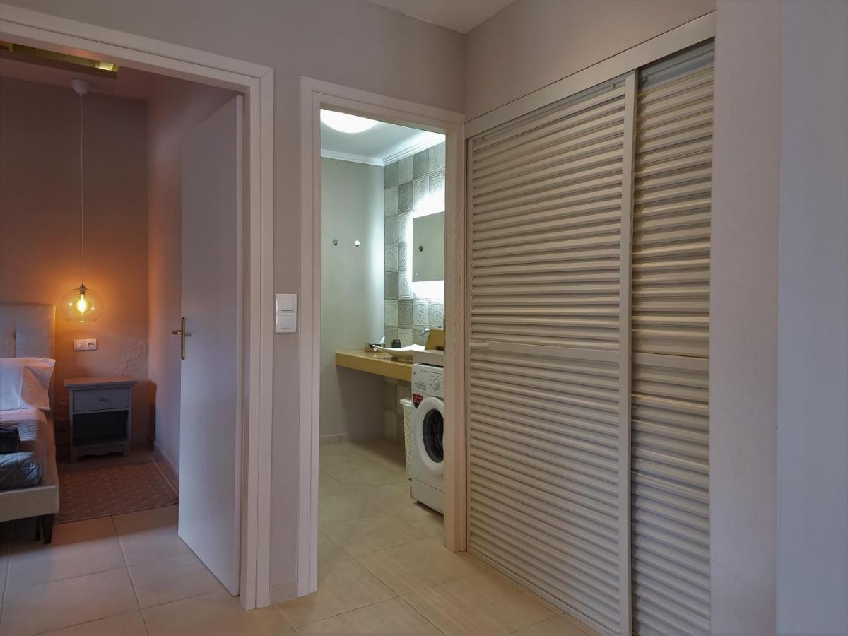 Gratelia Apartment Damnoni Luaran gambar